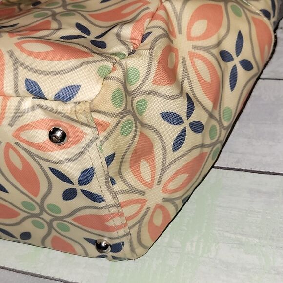 JJ Cole Floral Diaper Bag - Picture 3 of 6